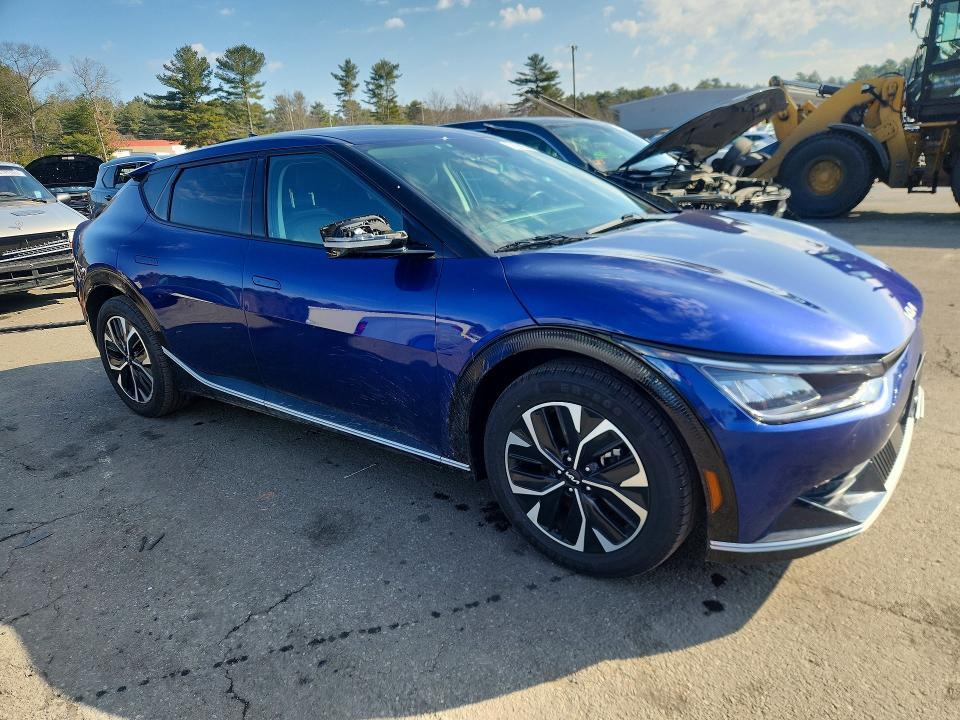 2023 KIA EV6 Wind