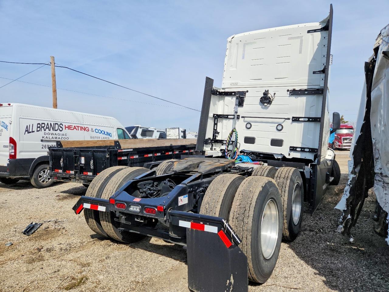 2025 Volv O VNL Semi Truck
