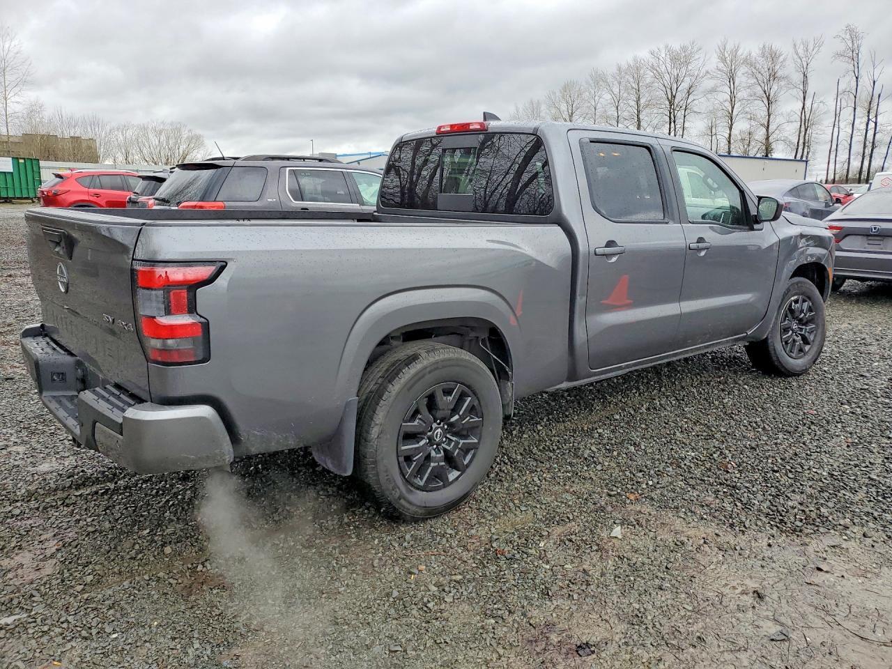 2024 Nissan Frontier SV