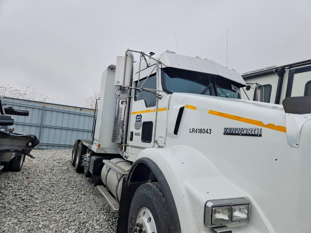 2020 Kenworth T880 Semi Truck