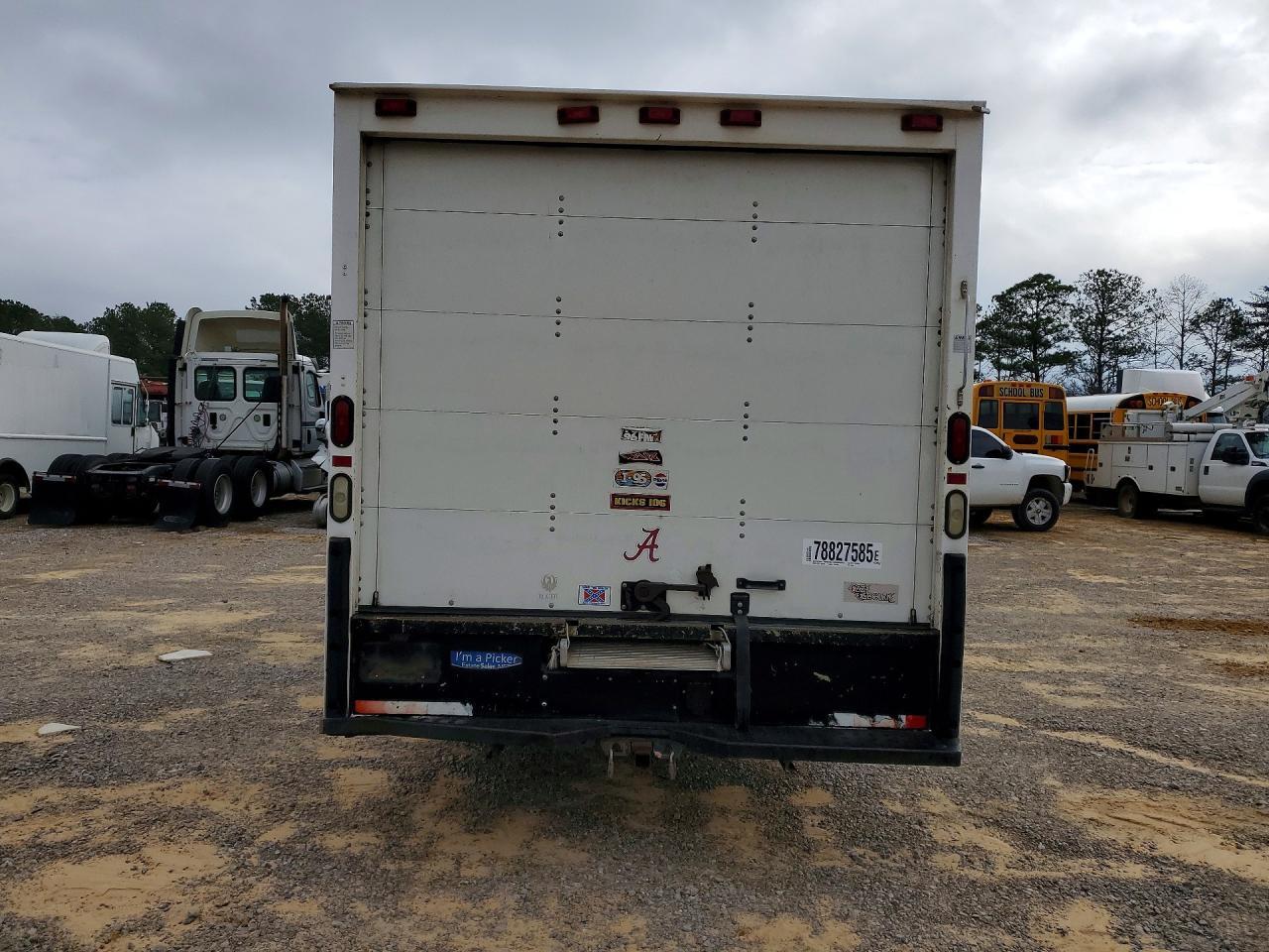2006 GMC Savana Cutaway G3500