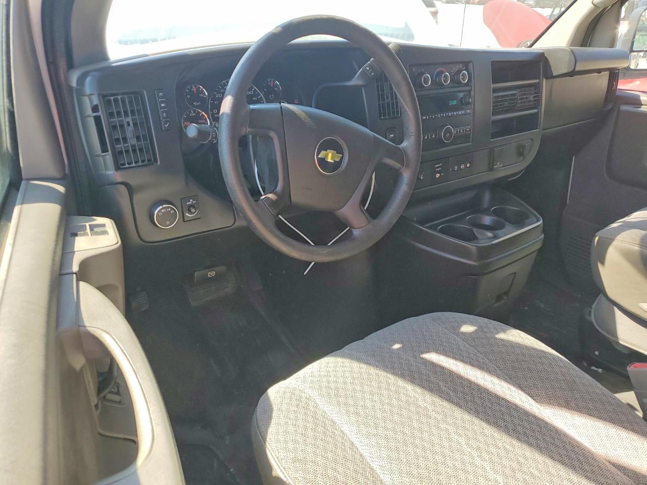 2015 Chev Express G2500 lt