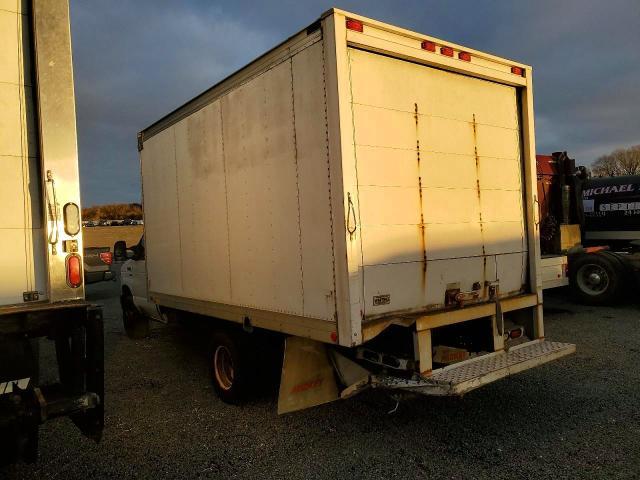 2012 Ford Econoline E450 Super Duty Cutaway Van