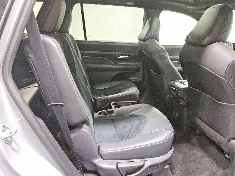 2025 Toyota Grand Highlander Hybrid max Platinum