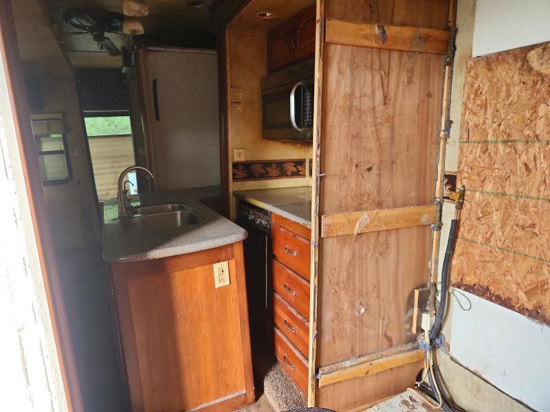 2011 Keystone Alpine Camper