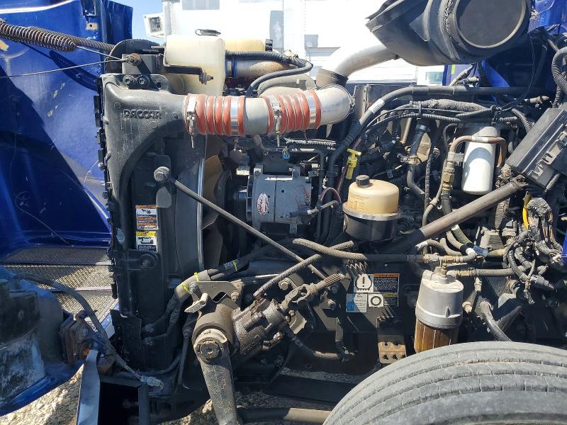 2012 Peterbilt 384 Semi Truck