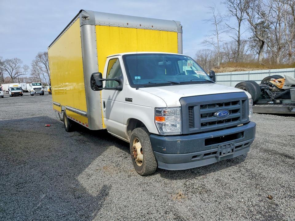 2022 Ford E350 BOX Truck