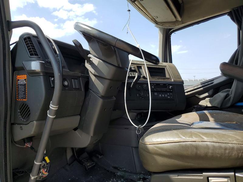 2023 Volvo VN VNL