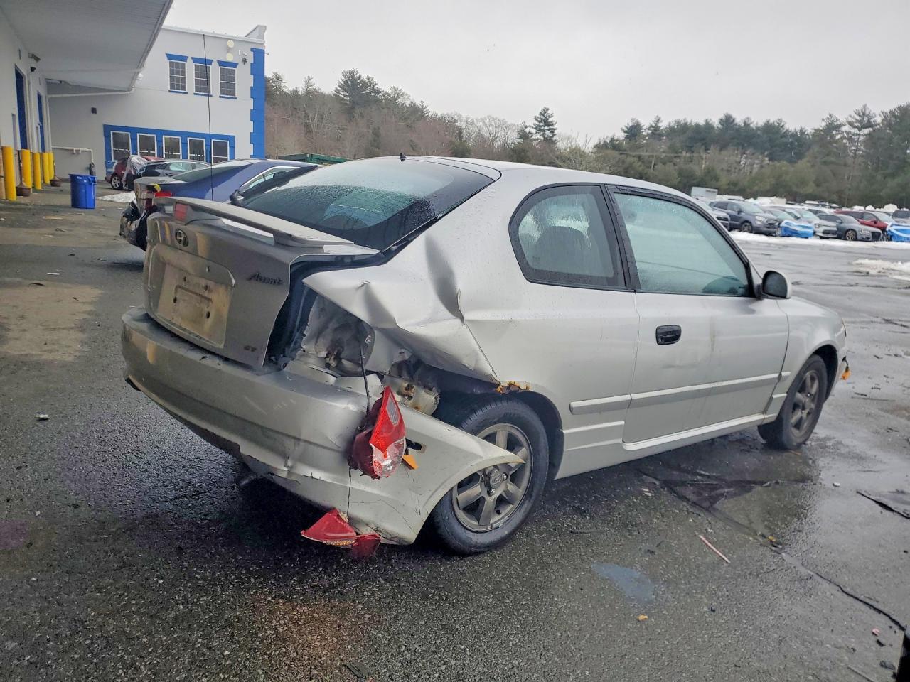2004 Hyundai Accent gl