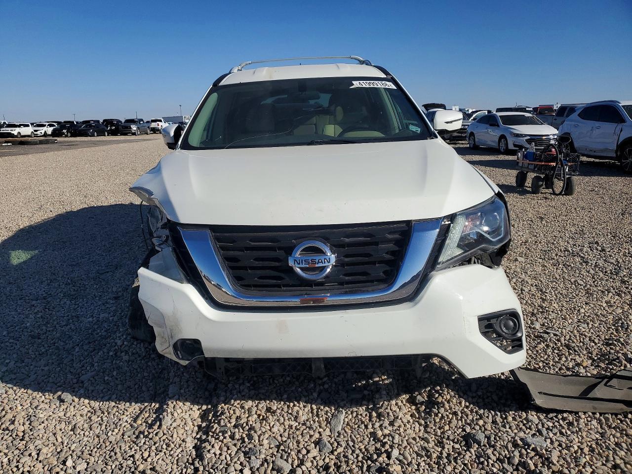 2017 Nissan Pathfinder s