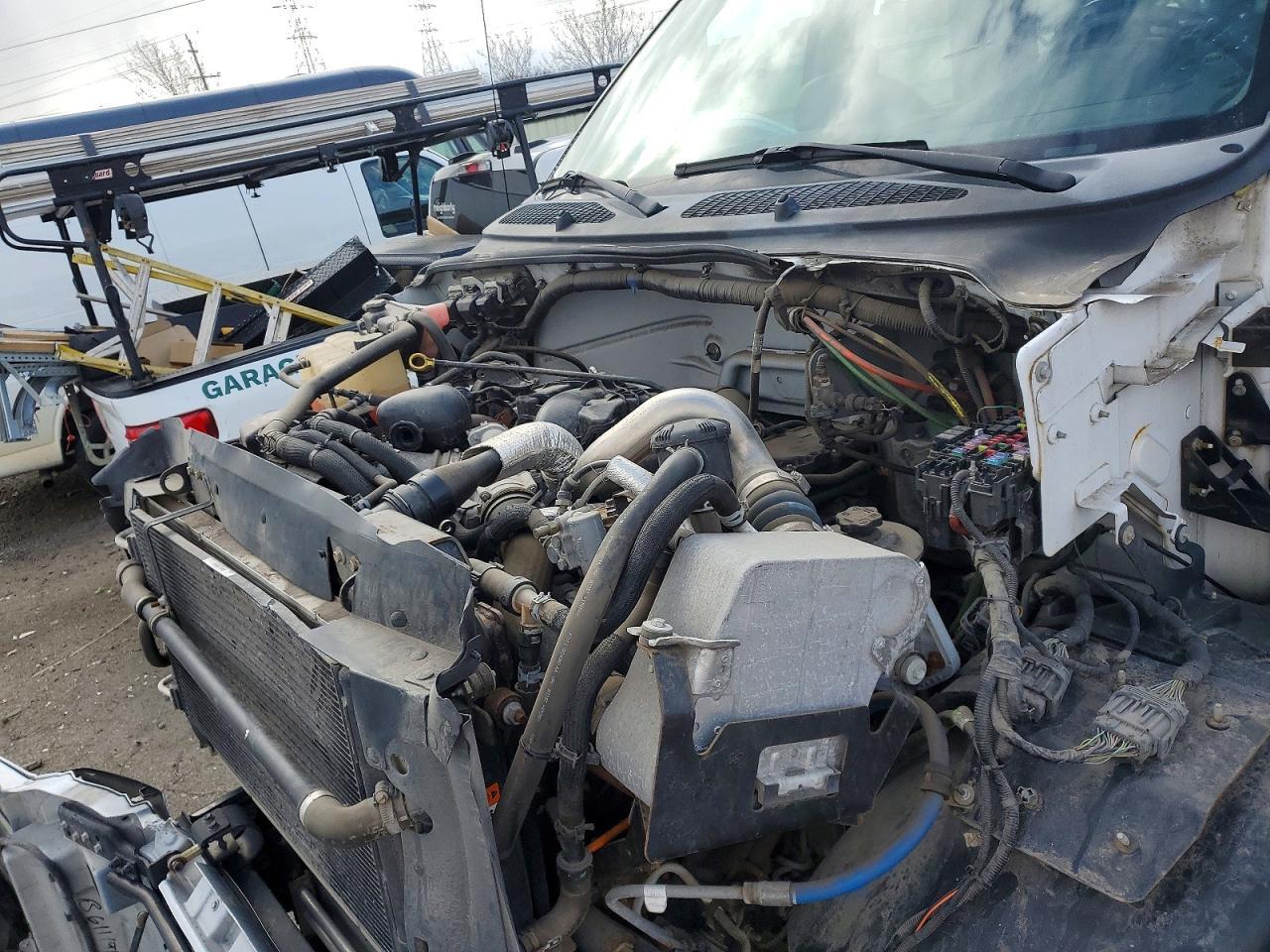 2017 Ford F650 Super Duty Flatbed Truck