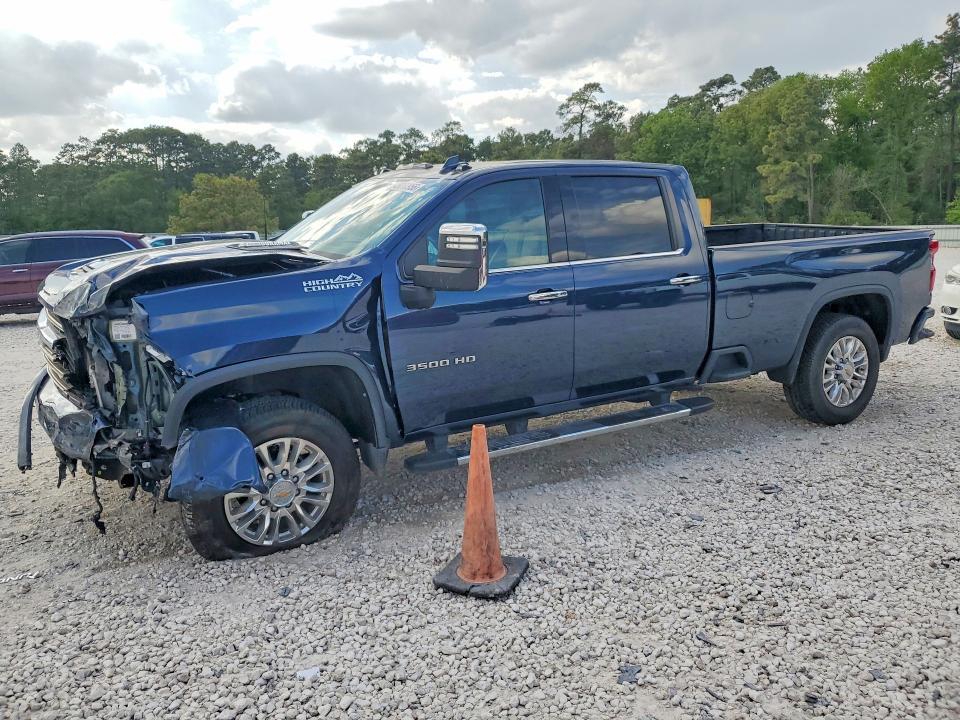 2022 Chevrolet Silverado K3500 High Country