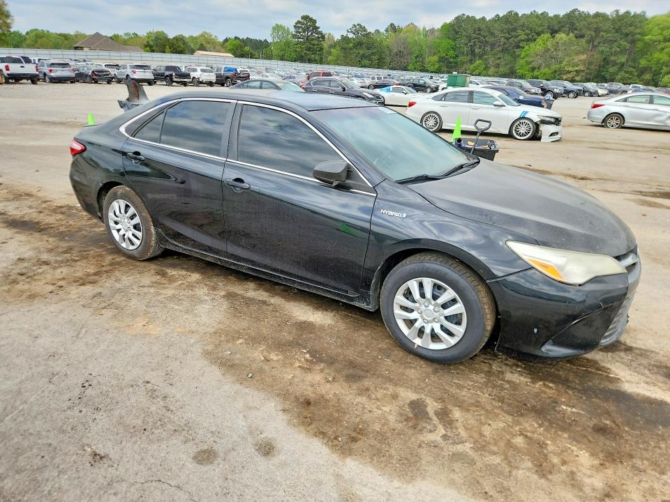 2017 Toyota Camry Hybrid le