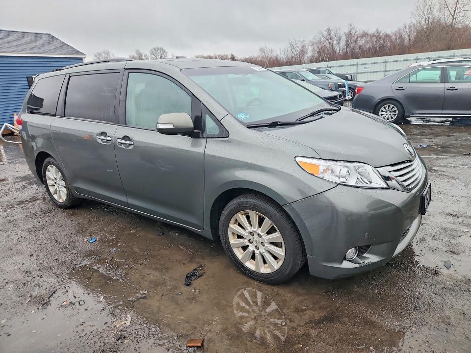 2014 Toyota Sienna Limited 7-passenger