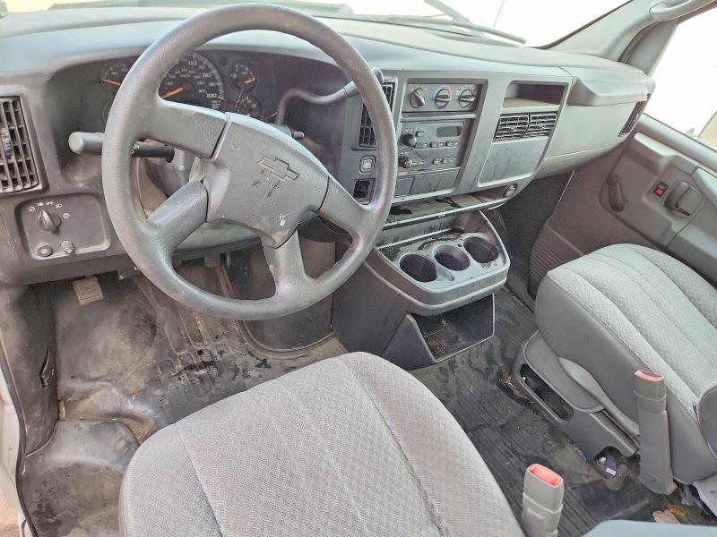2004 Chevrolet Express BOX Truck