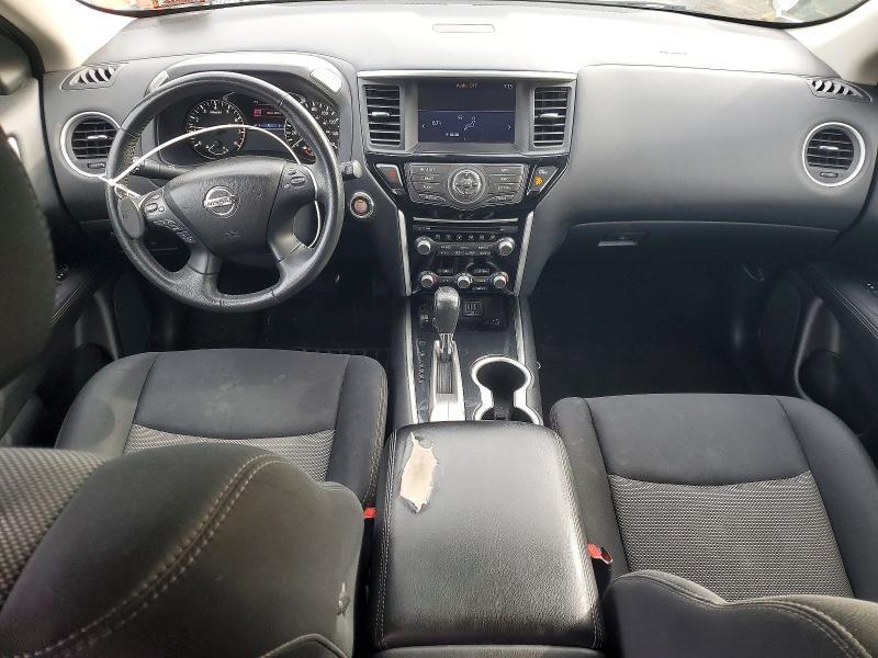 2018 Nissan Pathfinder sv