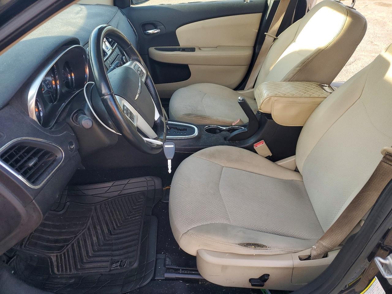 2012 Chrysler 200 Touring
