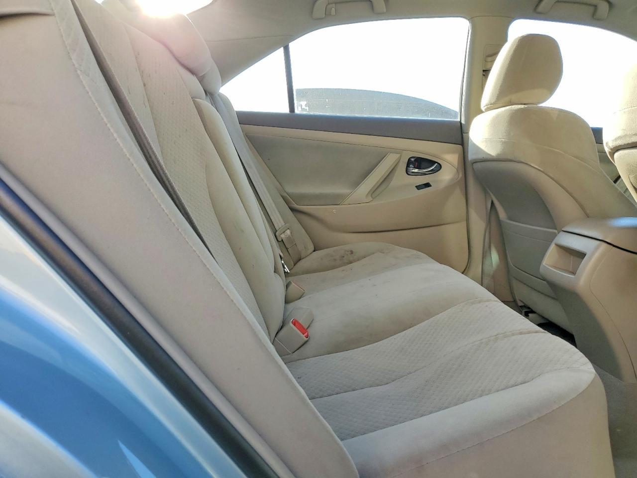 2009 Toyota Camry le