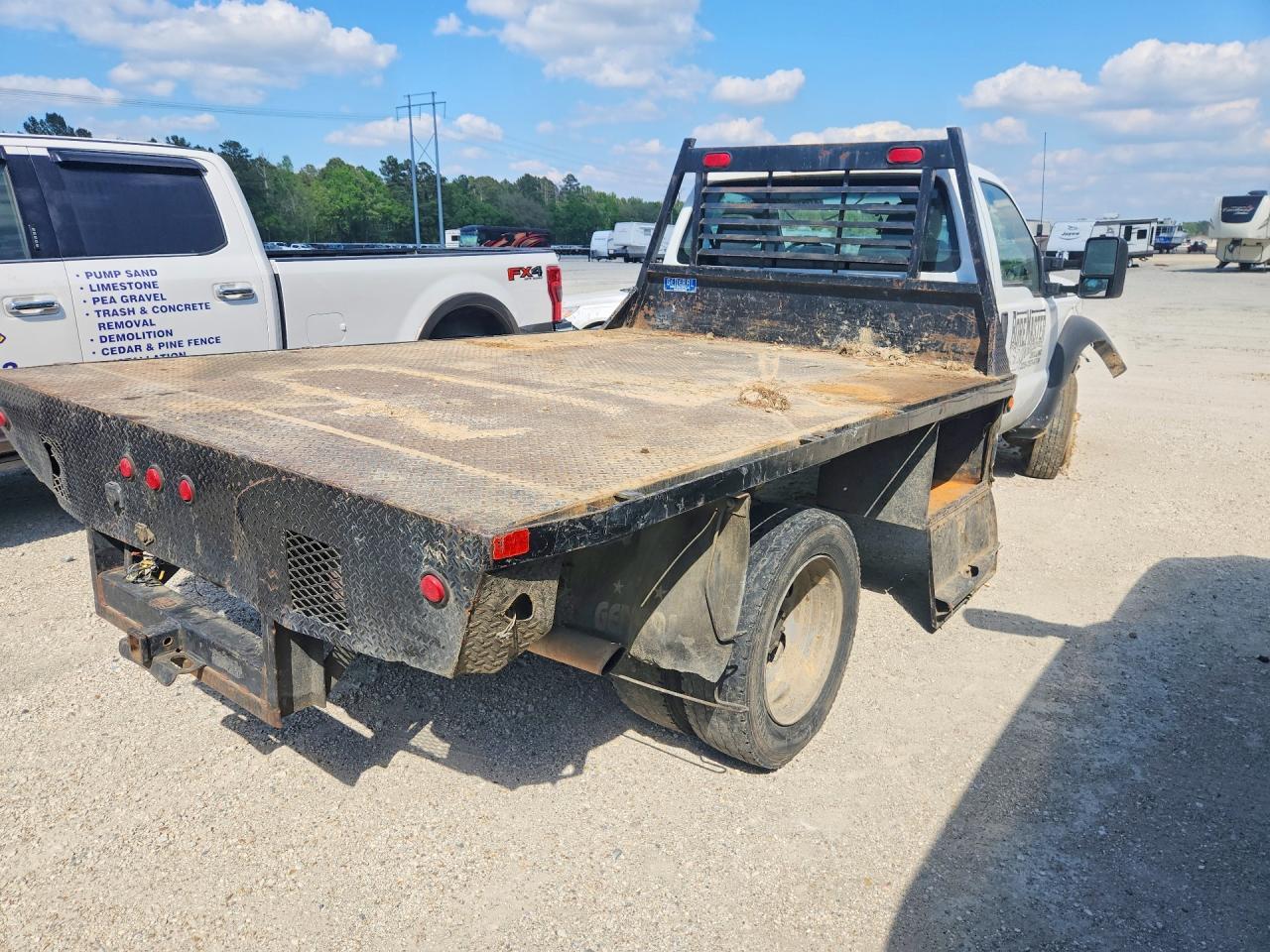 2013 Ford F450 Super Duty Flatbed Truck