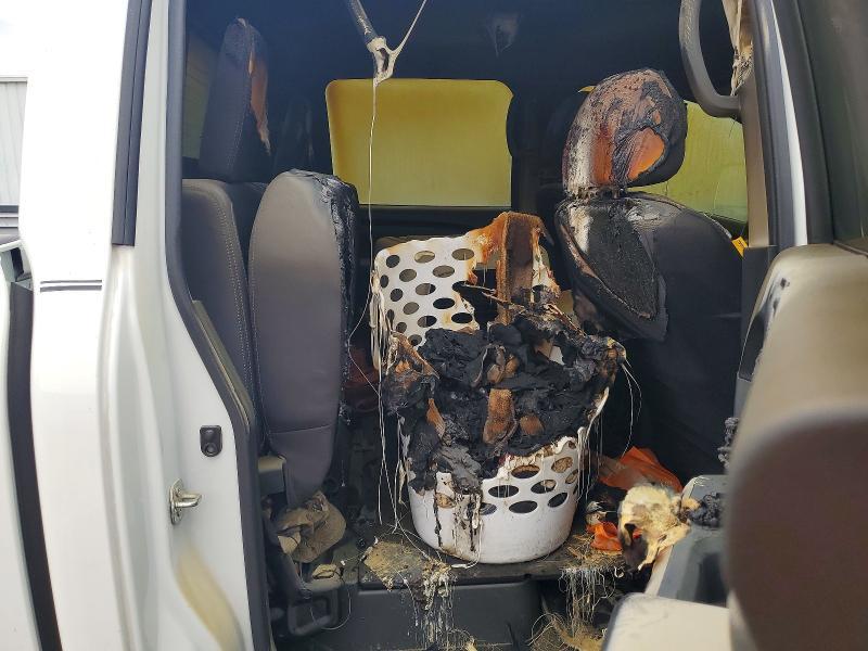 2023 Nissan Titan XD SV