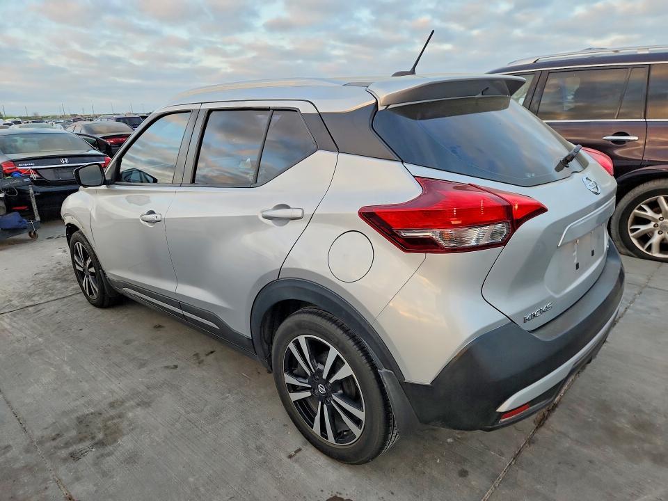2018 Nissan Kicks sr