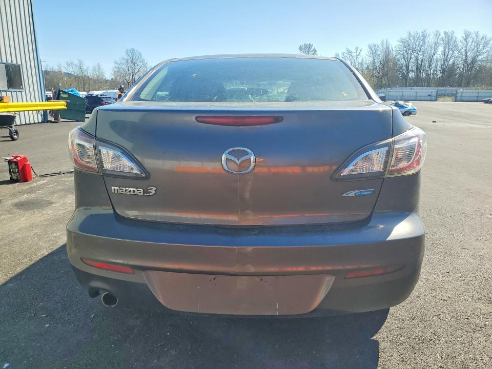 2013 Mazda 3 I
