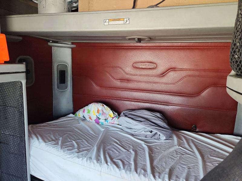 2008 Freightliner Conventional Columbia