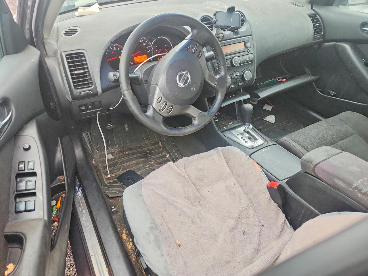 2010 Niss Altima
