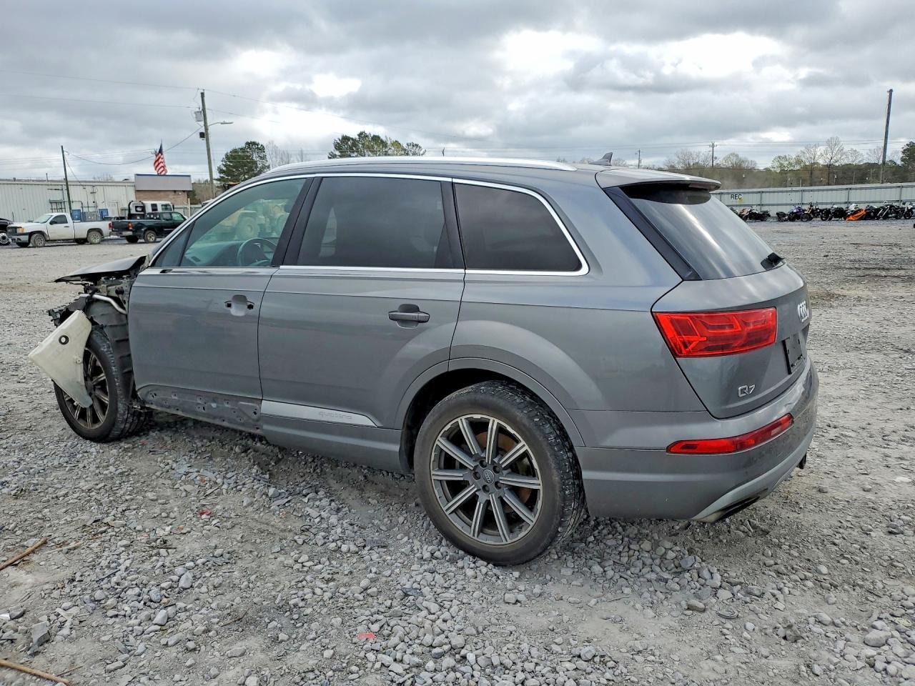 2017 Audi Q7 Premium Plus