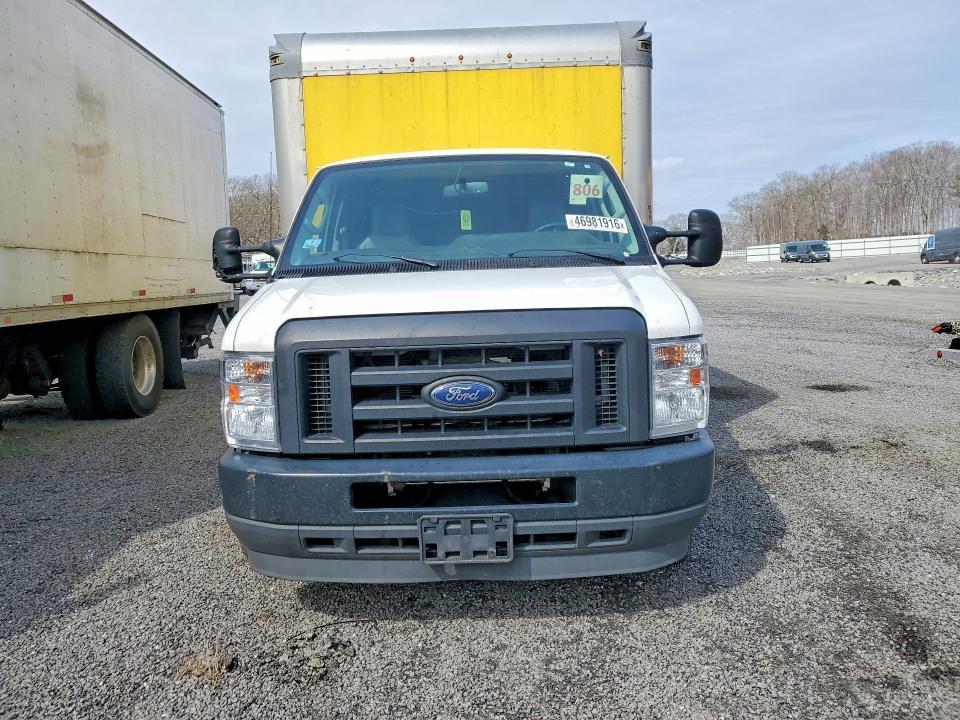 2022 Ford E350 BOX Truck