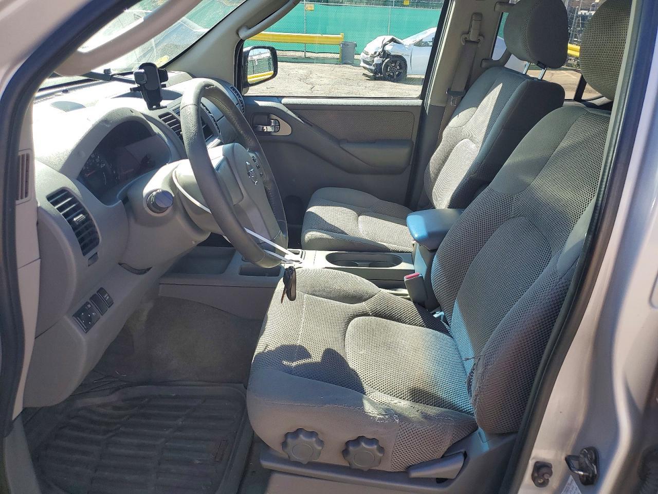 2005 Nissan Frontier SE
