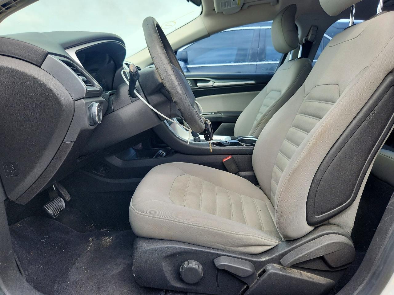 2013 Ford Fusion s