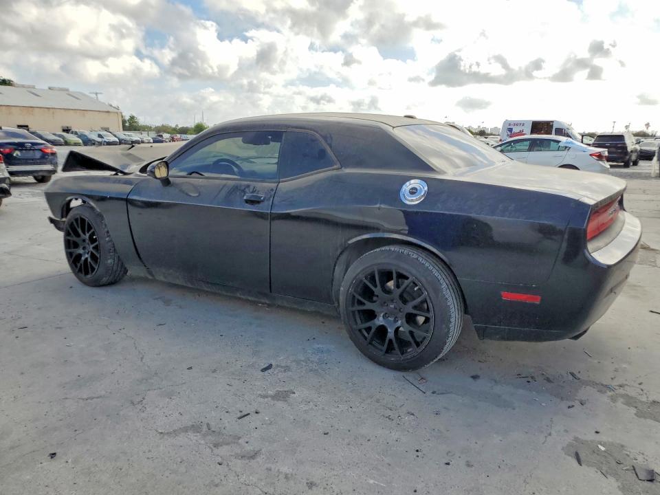 2013 Dodge Challenger sxt