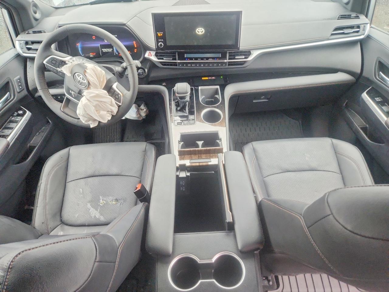 2025 Toyota Sienna Platinum 7-passenger