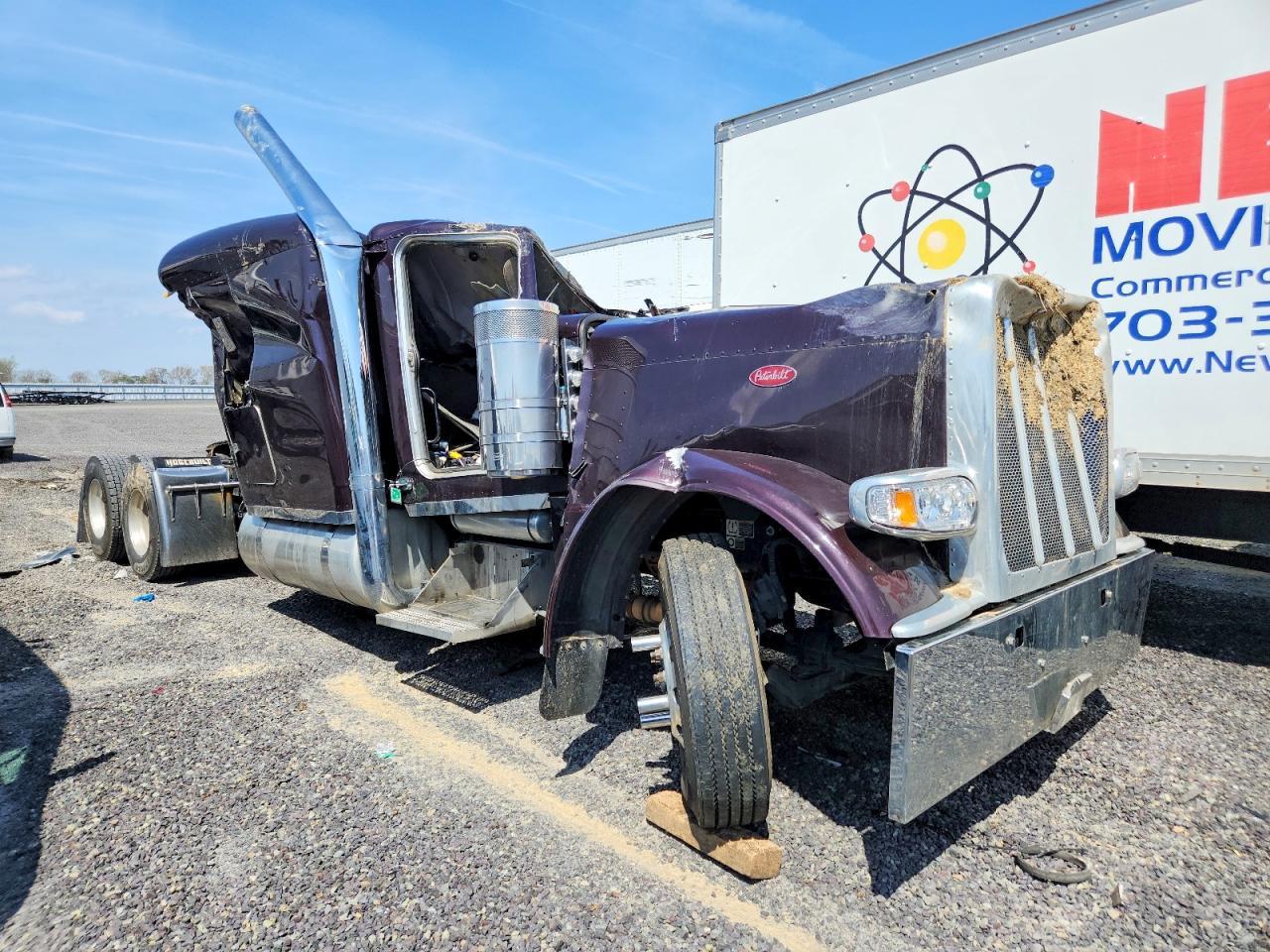2023 Peterbilt 389