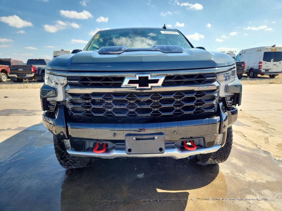2025 Chevrolet Silverado K1500 ZR2
