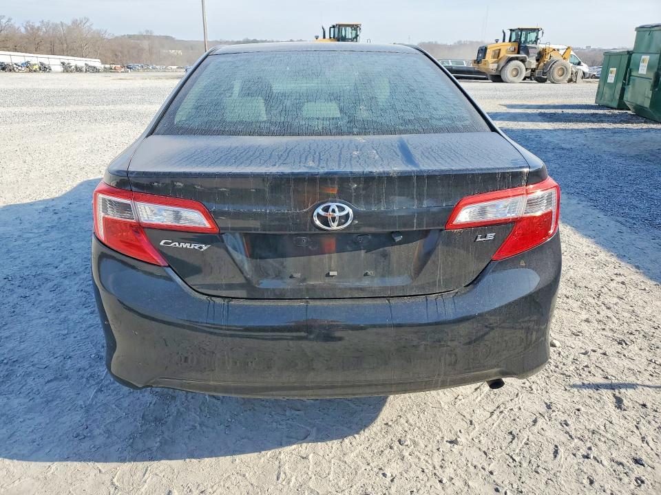 2014 Toyota Camry le