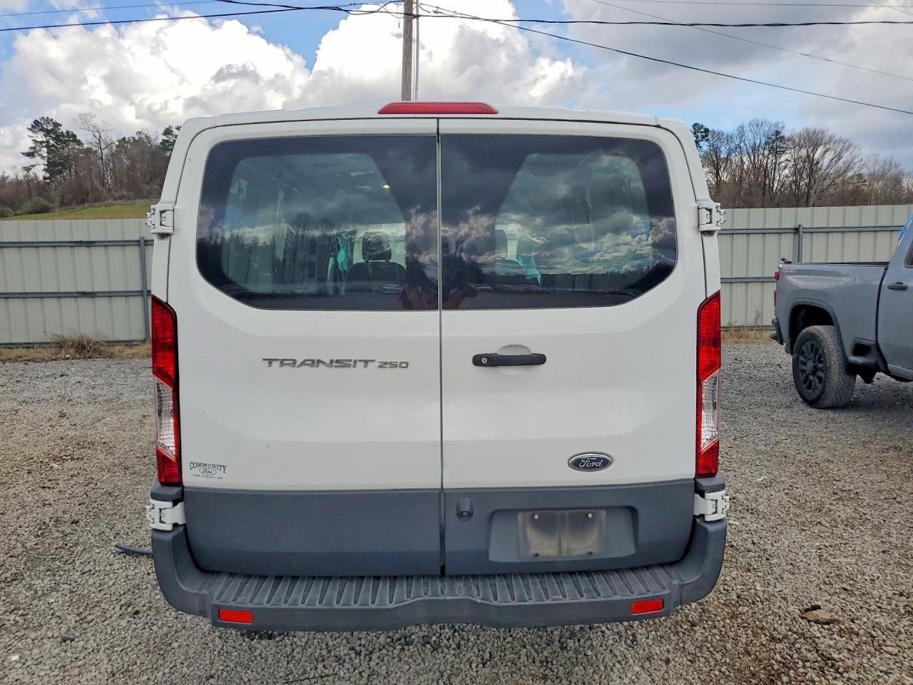 2018 Ford Transit T-250
