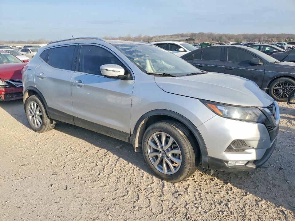 2022 Nissan Rogue Sport sv