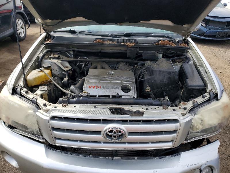 2005 Toyota Highlander Base