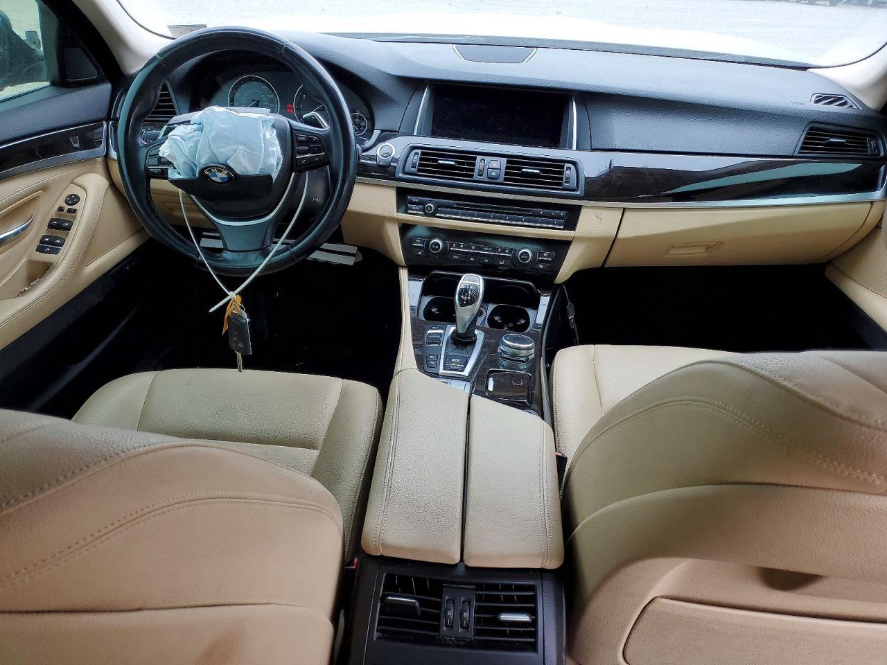 2016 BMW 528 xi