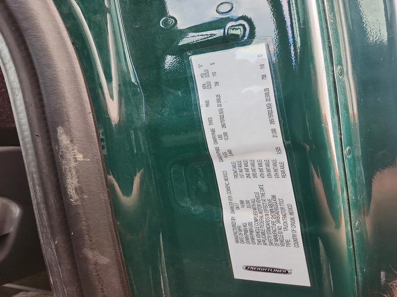 2018 Freightliner Cascadia 113 Semi Truck
