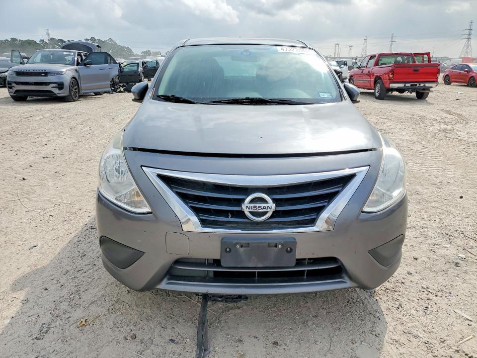 2016 Nissan Versa 1.6 sv