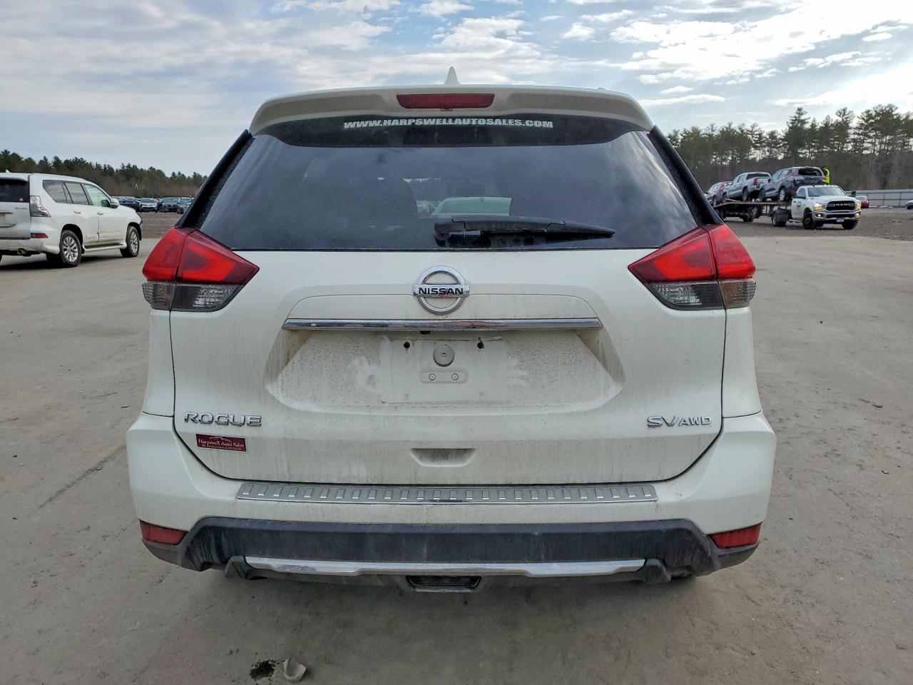 2018 Nissan Rogue s