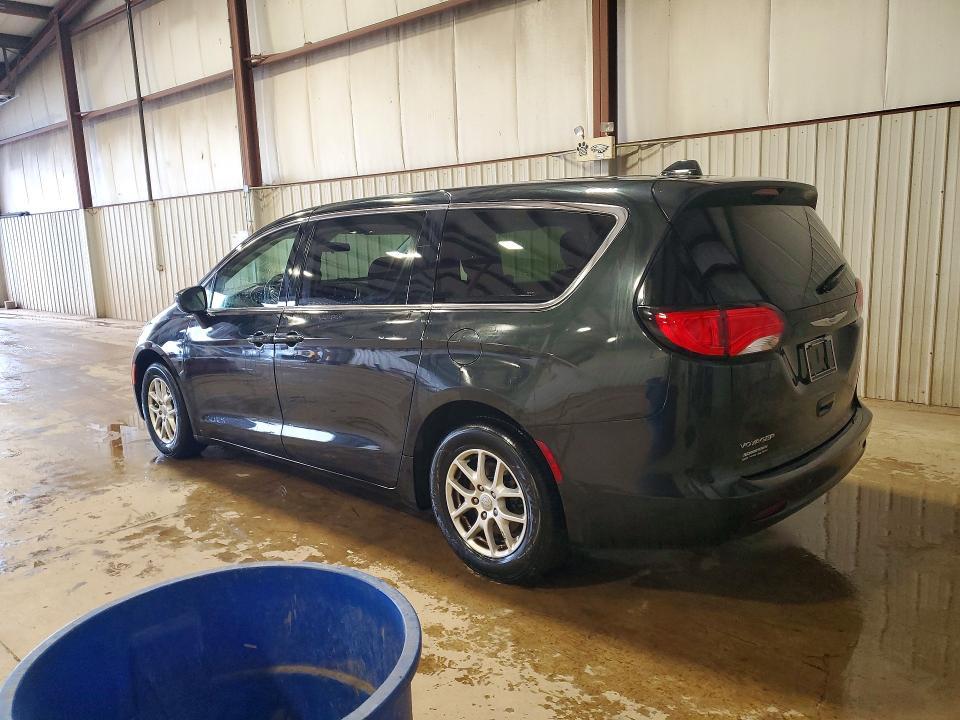 2020 Chrysler Voyager lx