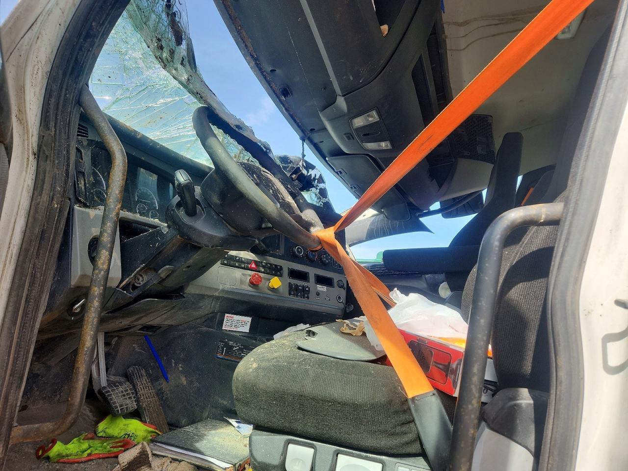 2022 Freigliner 2022 Freightliner Cascadia 126 Semi Truck