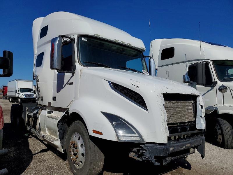 2021 Volv O VNL Semi Truck