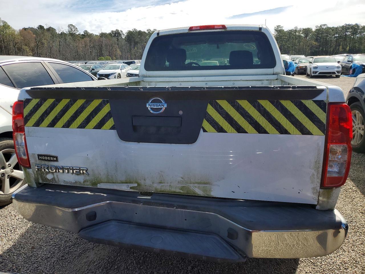 2016 Nissan Frontier S