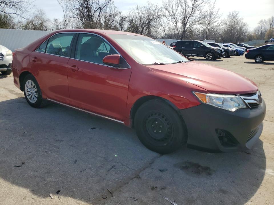 2014 Toyota Camry le