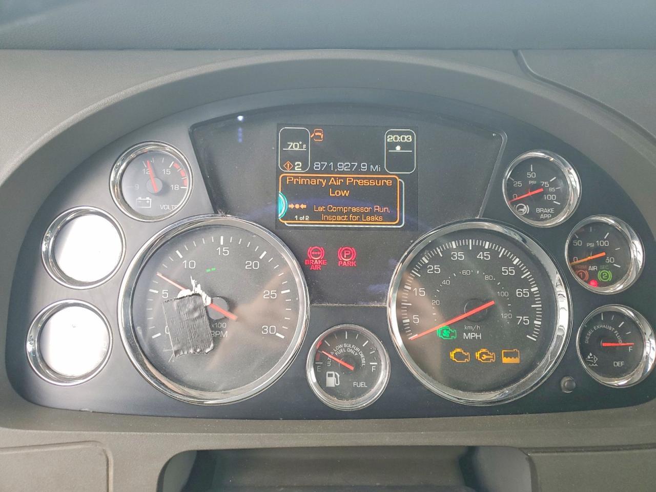 2015 Kenworth T680 Semi Truck